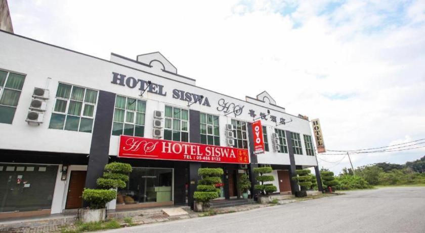 Oyo 89539 Hotel Siswa กัมปาร์ ภายนอก รูปภาพ